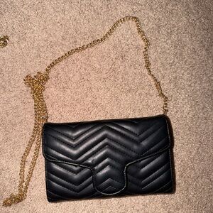 Fashion Nova Black Chevron Crossbody Bag with Gold Chain